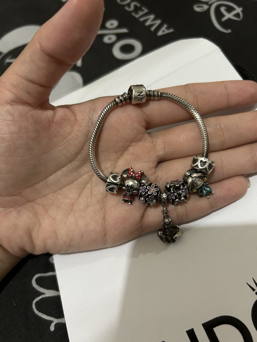 Jaobeann's tweet image. Pandora มือ2 ของแท้ ราคาเต็ม 18,000 บาท ส่งต่อ 7,500 พร้อมกล่องและถุง เข้าร้านล้างฟรี #Pandora #pandoraมือสอง #pandorathai #ส่งต่อ #ของดี #ส่งต่อstylistshop
