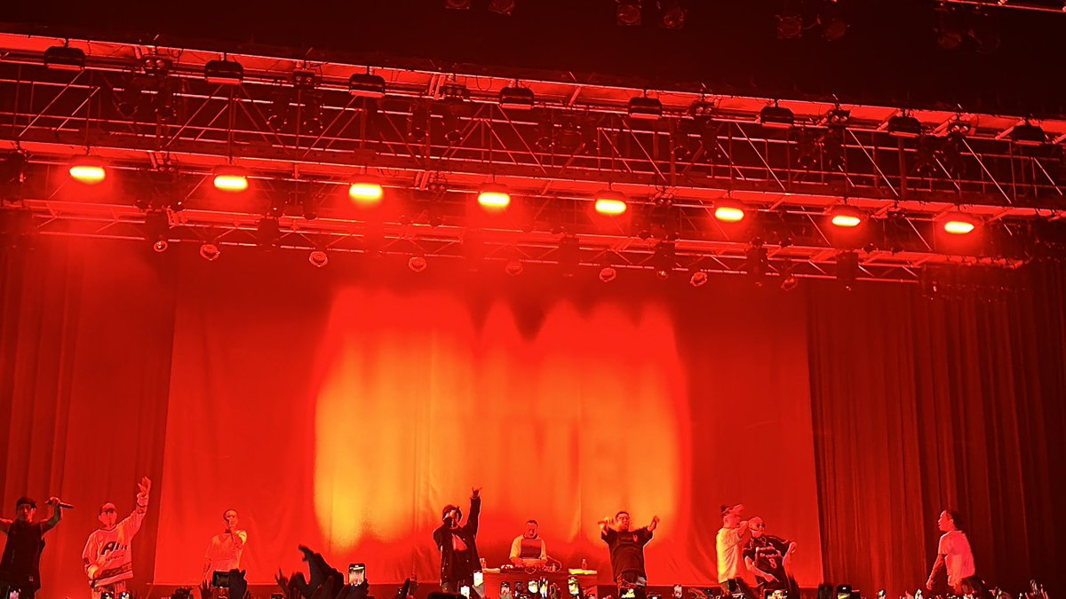 __fk_1261's tweet photo. ７月と８月のBAD HOP
THE LAST SUMMER ⚡️ https://t.co/t0cgWYtUNB