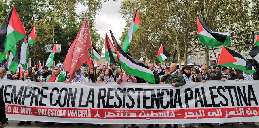03690jul's tweet photo. Imágenes de la manifestación en Madrid. Miles y miles de personas abarrotan el centro de la capital española en una gran protesta contra la masacre de Israel en Gaza y en apoyo al pueblo palestino #Palestine #Palestina #Gaza #Gaza_Genocide https://t.co/WFPNPTRCZI