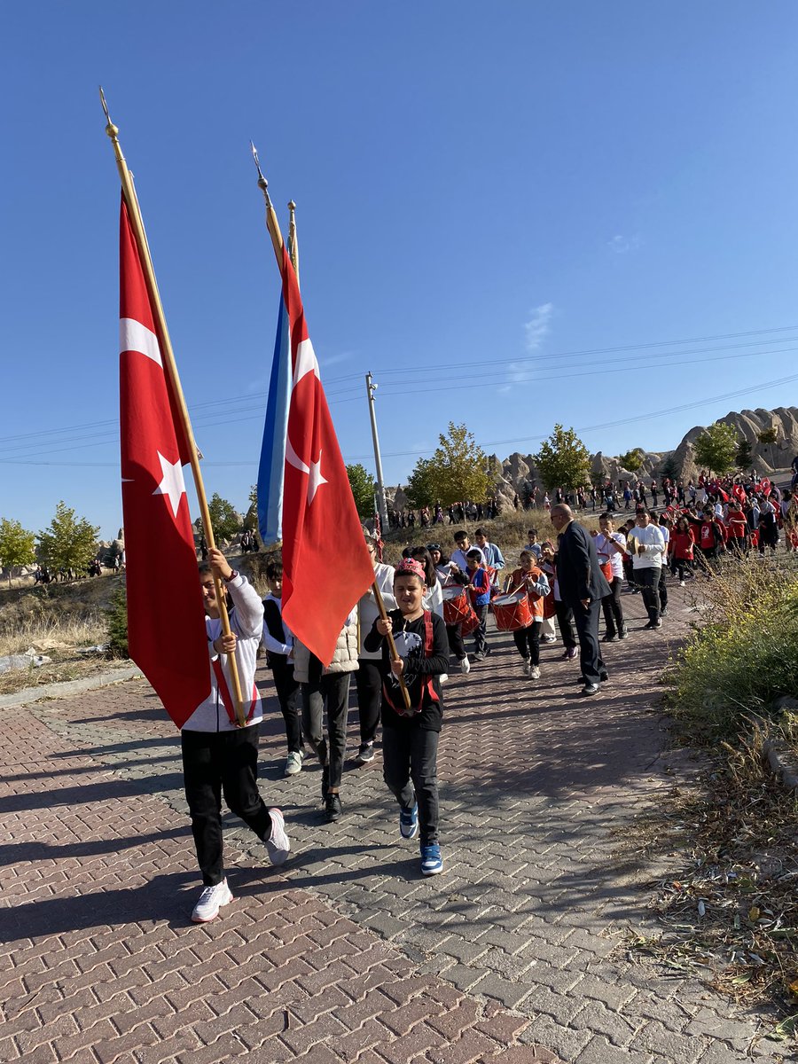 Cat15Temmuz's tweet photo. 29 Ekim Cumhuriyet bayramımızın 100. Yılını okulumuzda  coşku ve gururla kutladık. ❤️🤍🇹🇷 Kutlama programımıza desteklerini esirgemeyen belediye başkanımız @ibrahimer50 ‘e Çat ilkokulu öğretmenleri ve öğrencilerine halkımıza teşekkür ediyoruz. #nice100yıllara🇹🇷🇹🇷🇹🇷 https://t.co/s4v7GkxZUy