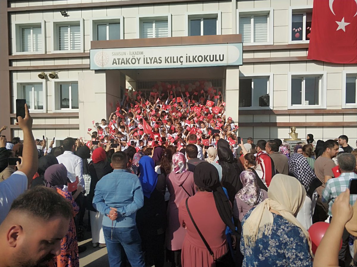atakoyio55's tweet photo. 100 yıldır Cumhuriyet
100 yıllarca Cumhuriyet
@feilseil
@atakoyio55
@samsunmem
@ilkadimilce_mem
@karakullukcu84 https://t.co/qFRCBmys6c