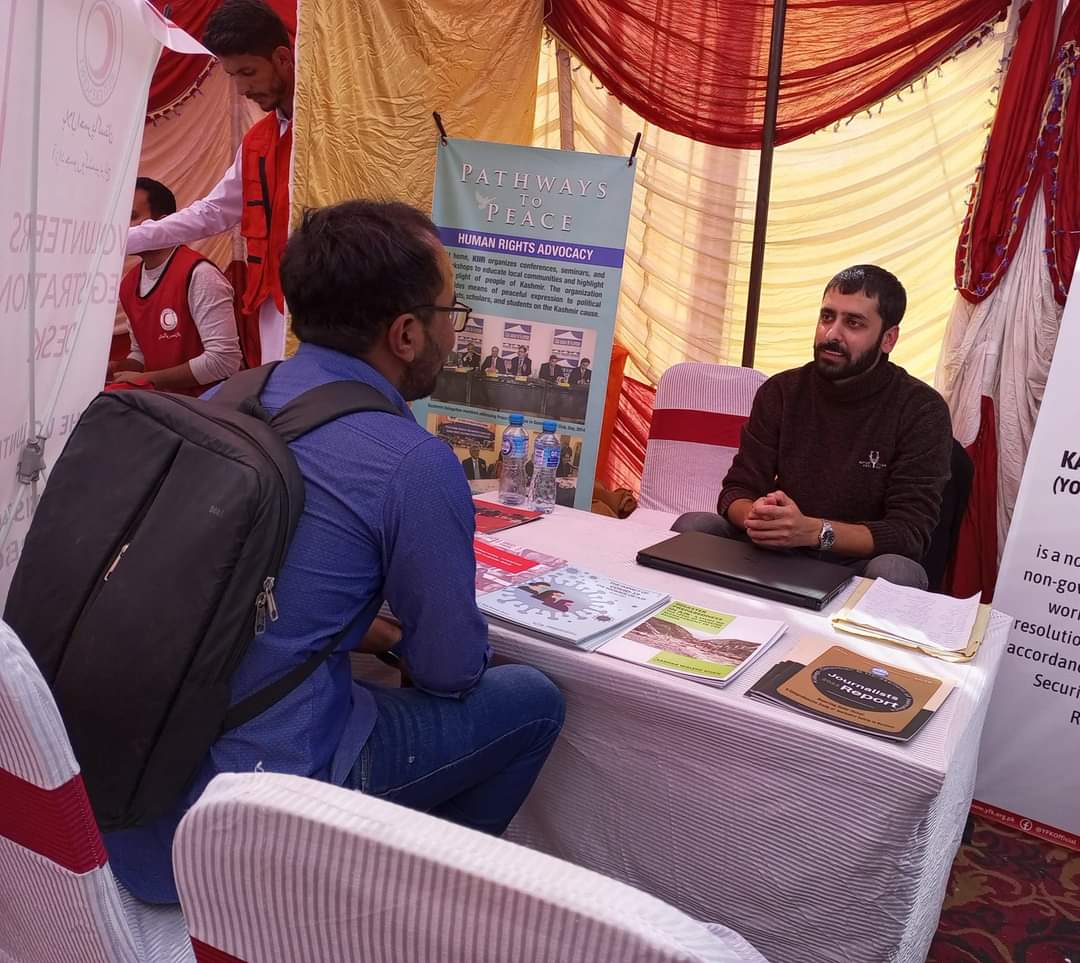 _KIIR_'s tweet photo. The University of Kotli recently hosted a job fair on October 26, attracting various companies i.e., Banks, Automobile, Telecommunications, Real Estates and NGOs, including the Kashmir Institute of International Relations (KIIR). 1/3 https://t.co/T3b1Y2soDO