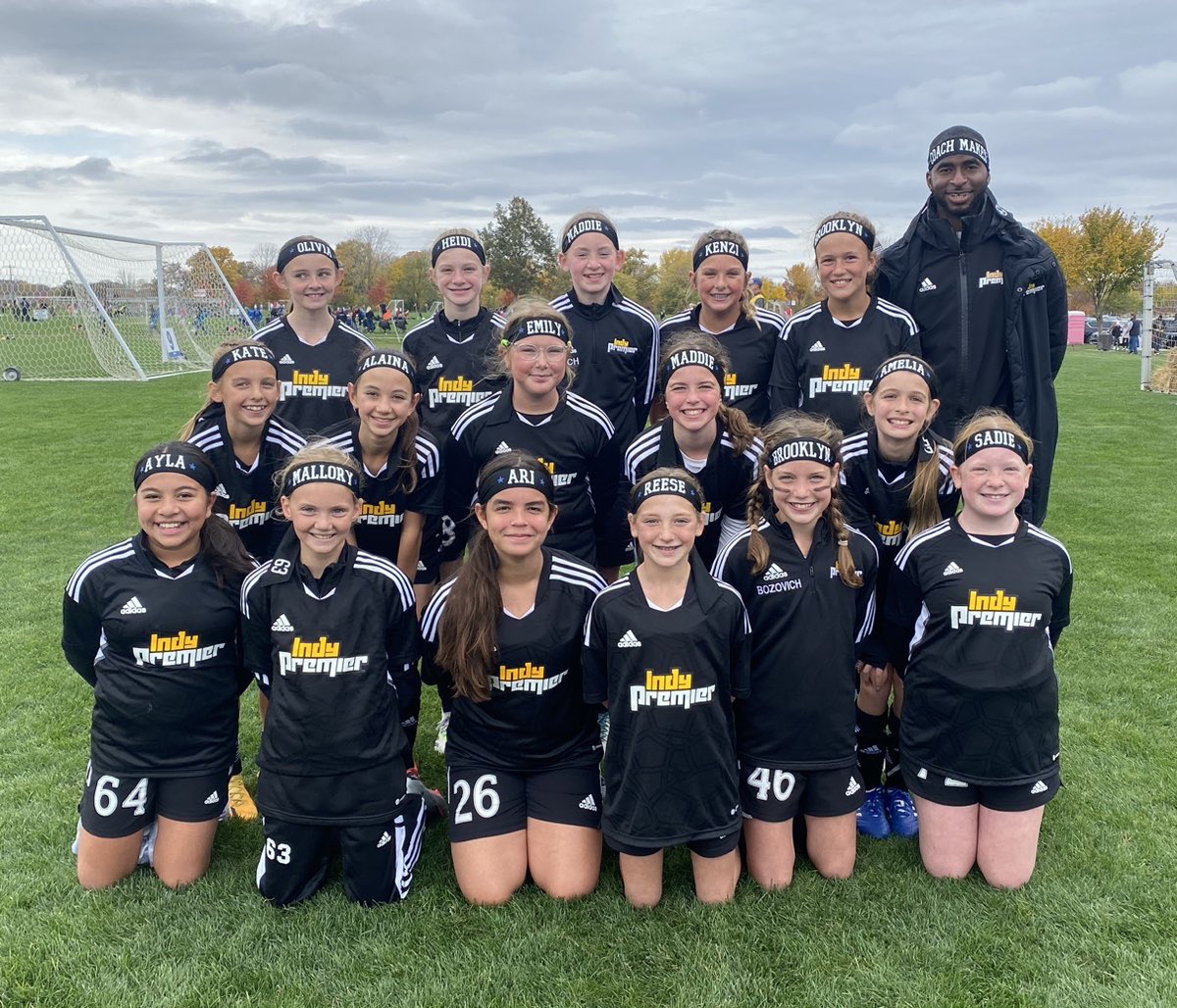 IndyPremierSC's tweet photo. 11G Copa looking sharpish in matching headbands for HC23! #makesimagic #dontforgetyourname #spookyszn💀⚽️👻🎃 https://t.co/yTn2hT4pWg