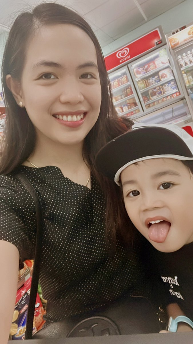 MacohGalvan's tweet photo. My little buddy, always by my side 😍❤️

#myson #mylife #sundayfunday #blessed #motherandson #momlife #motherhood https://t.co/3XmL7IWWRm