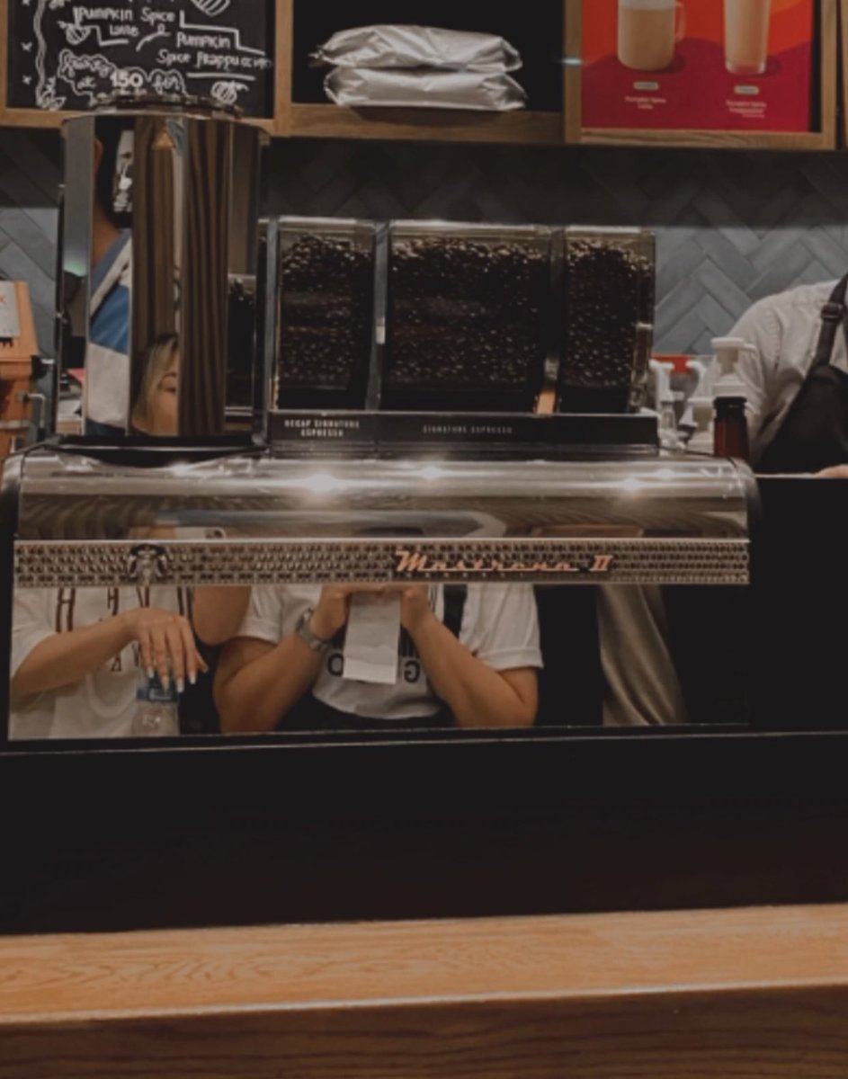 Cimbree1's tweet image. kapag single ka, matic na third wheel ka #sundate