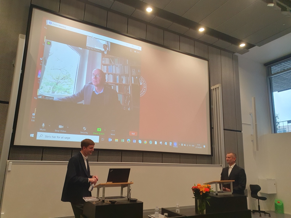 Mette Birkedal Bruun (@birkedalmette) on Twitter photo Friday, our <a href="/privacy_ku/">Centre For Privacy Studies</a> colleague Søren Frank Jensen defended his PhD-thesis on N. Selnecker's Psalterbuch w/ flying colours. Great discussion with H. Selderhuis, J.A. Steiger & Anna Vind + Lars C. Nørgaard ex auditorio: teol.ku.dk/privacy/events…. #academicfeast <a href="/GrundforskFond/">Danmarks Grundforskningsfond</a> Friday, our <a href="/privacy_ku/">Centre For Privacy Studies</a> colleague Søren Frank Jensen defended his PhD-thesis on N. Selnecker's Psalterbuch w/ flying colours. Great discussion with H. Selderhuis, J.A. Steiger & Anna Vind + Lars C. Nørgaard ex auditorio: teol.ku.dk/privacy/events…. #academicfeast <a href="/GrundforskFond/">Danmarks Grundforskningsfond</a>