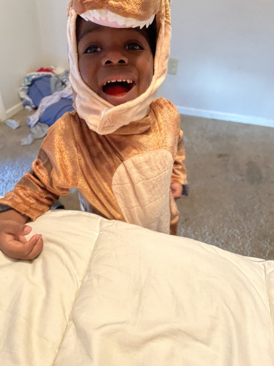 TiaWhtNow's tweet image. 