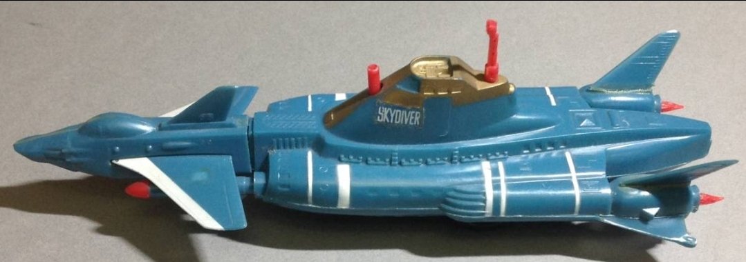もちろん、バンダイから発売されたスカイダイバーのプラモデルは【スカイ1のスプリング発射ギミック付き】 当然買った(TдT)