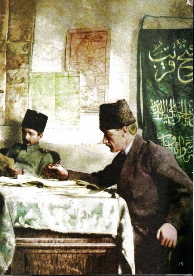 Ve seveceğiniz başka bir şey, Allah’tan yardım ve yakın bir fetih. Ve mü’minleri müjdele.