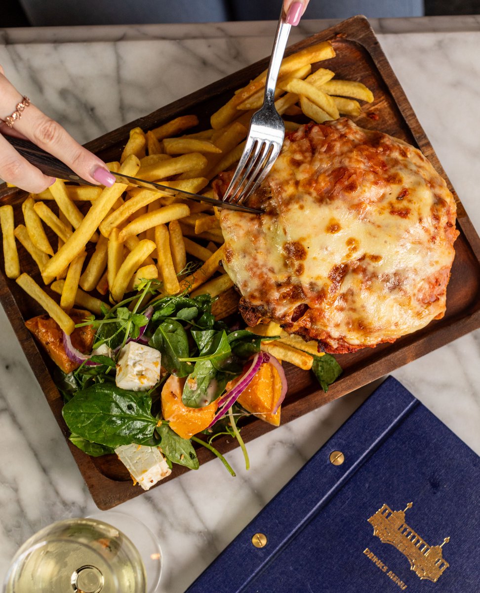 Some of you might not know that our wonderful head chef Dan is Australian. When we asked him which dishes on the menu had a particular significance, he mentioned that Chicken Parm is on almost every pub menu where he's from! #storiesfromourkitchen