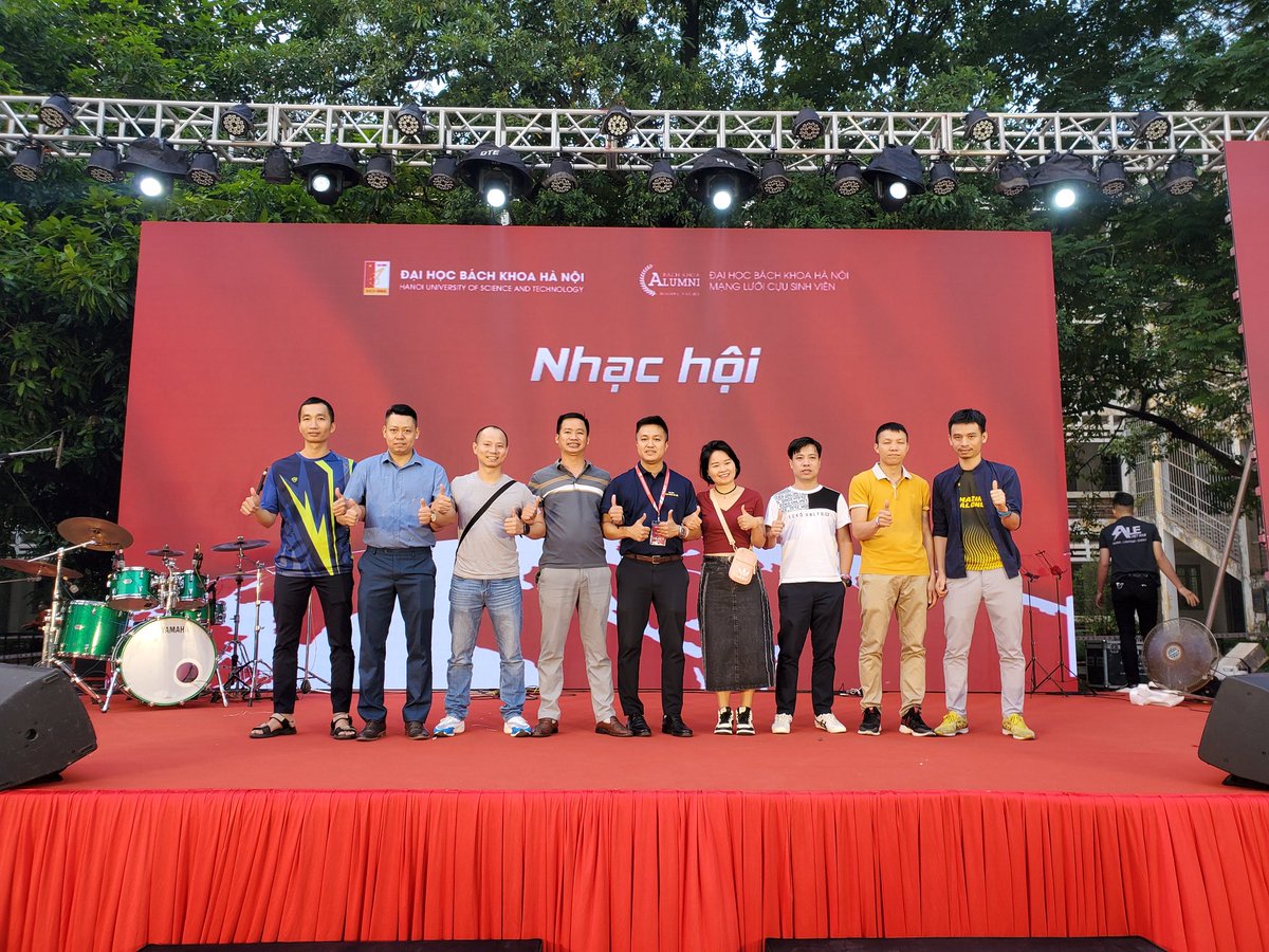 nbdieu's tweet photo. Lang thang giới #Crypto gặp khá nhiều anh em đồng môn BKHN trong các buổi offline. Anh em đồng môn trên X chào nhau cái cho vui vẻ cuối tuần nào
#hust #bkhn #Bitcoin https://t.co/YbTaBdAiqK