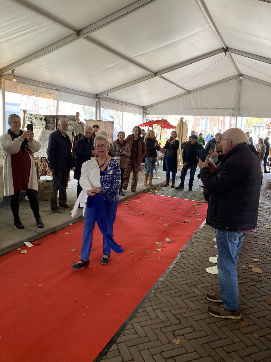 En de modeshow van de Vincentius Kringloopwinkel!