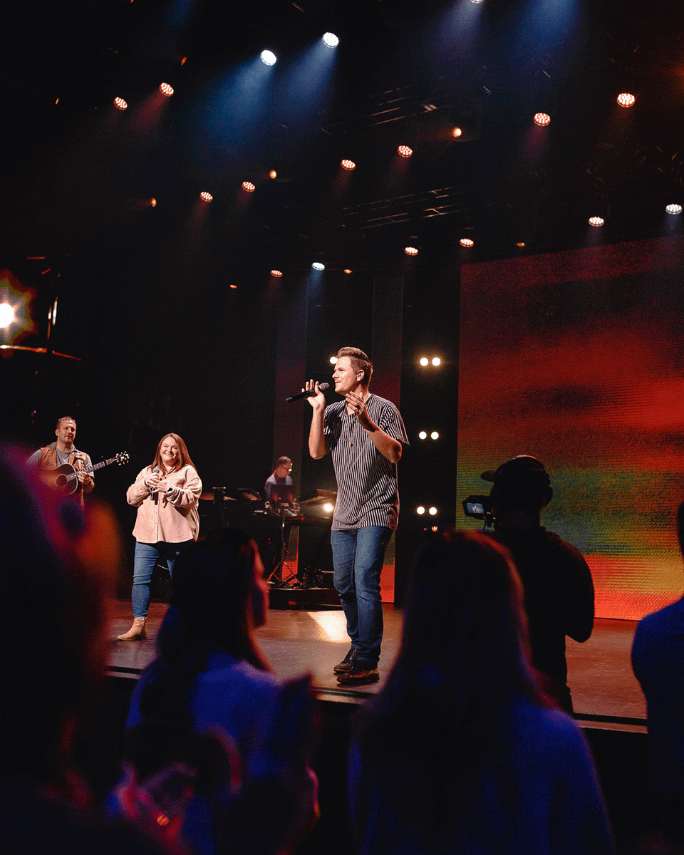 athenschurch's tweet image. Good morning, Athens ❤️

Wondering what to expect this morning?

🎶 Worship with Georgie, Jordan, Justin, and Andrew
💭 Part 3 of #HonestToGod with @clayscroggins
🧣 Warm Clothes Collection in the lobby

Can’t wait to see you so soon!