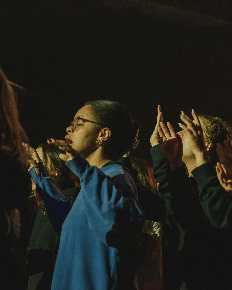 athenschurch's tweet image. Good morning, Athens ❤️

Wondering what to expect this morning?

🎶 Worship with Georgie, Jordan, Justin, and Andrew
💭 Part 3 of #HonestToGod with @clayscroggins
🧣 Warm Clothes Collection in the lobby

Can’t wait to see you so soon!