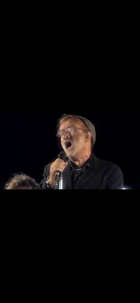 Deliademarinis1's tweet photo. “Questa sera così dolce che si potrebbe bere
Da passare in #centomila in uno stadio
Una #sera così strana e #profonda che lo dice anche la radio
Anzi la manda in onda”
#LaSeraDeiMiracoli
#SiamoTuttiGiardinieri
#archi 🎻🎼
👇👨🌾👇❗️👇🔥👇❣️👇
https://t.co/xnYpRWH08r https://t.co/cvAQpuBJrx
