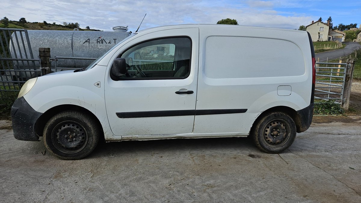 guillaume_redon's tweet image. Pour bien finir la semaine j'ai farcis le #kangourou vivement lundi 🚮
La boîte à péter ce coup ci
Ce pose là question on remplace par quoi de fiable 🤦‍♂️
#voiture #utilitaire