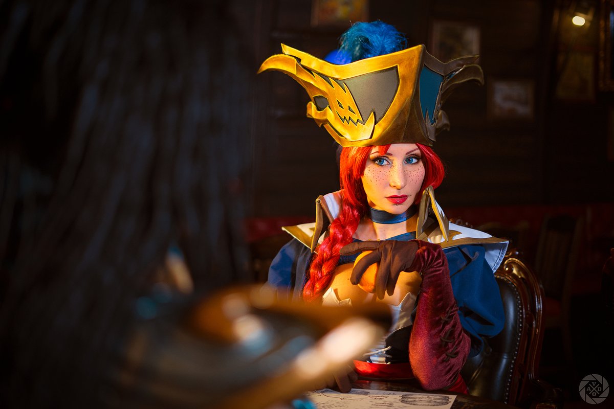 MorganaCosplay tweet picture