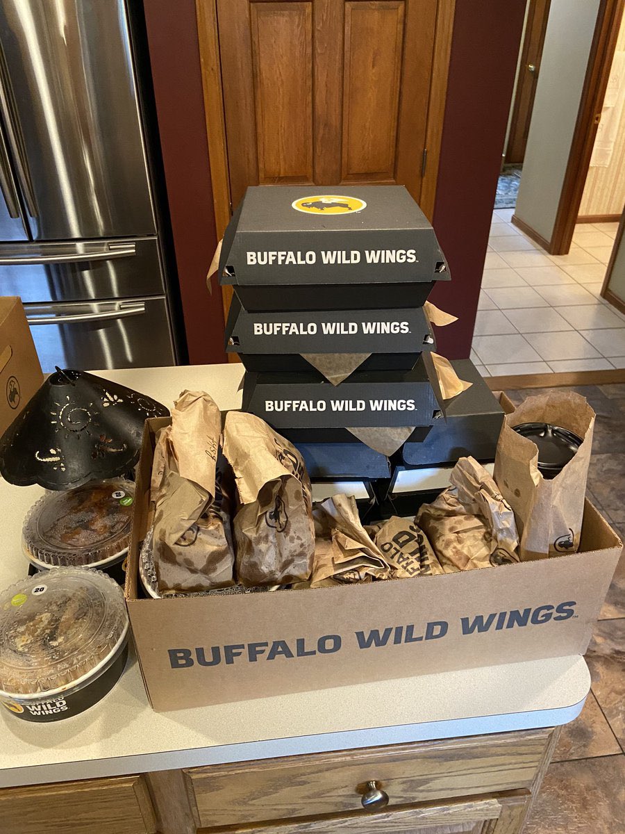 Although I don’t talk about her enough (LOL) wife bought the family some B Dubs! #GOTITANS 

<a href="/buster_cherry9/">Bobby mAck</a> <a href="/bobdankworth/">Bob Dankworth</a> @ronniep225