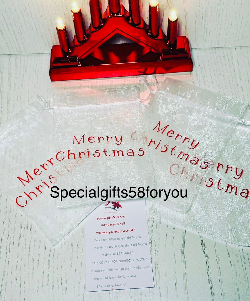 Handmade merry Christmas organza bags, perfect for any table decoration. #christmas #organzabags #handmade #tabledecorations #etsy #christmasbags #specialgifts58foryou specialgifts58foryou.etsy.com/listing/982345…