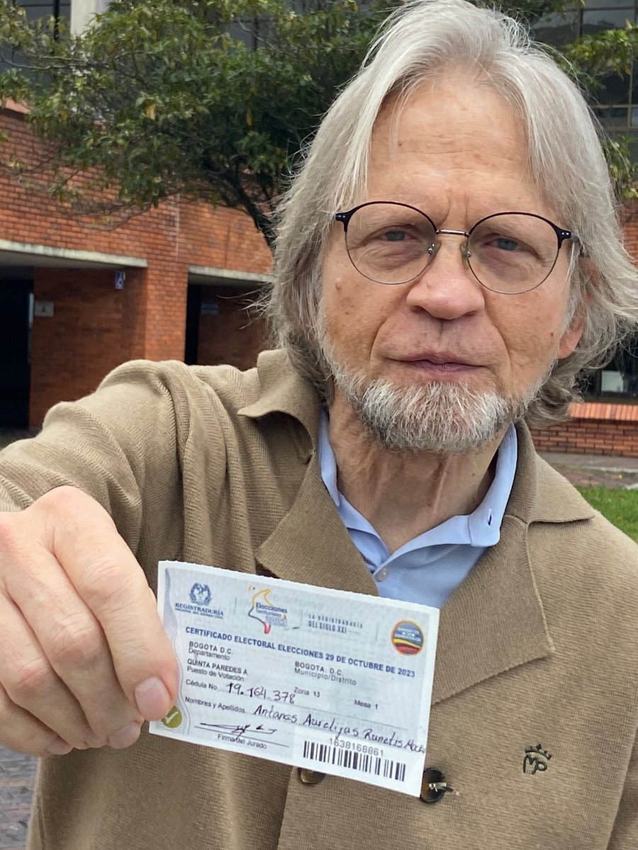 Votando por @JDOviedoA, salvaguardando la integridad y lo construido. Bogotá es el producto de nuestras decisiones. Hoy decidamos bien. Gracias Juan Daniel Oviedo por continuar el camino.