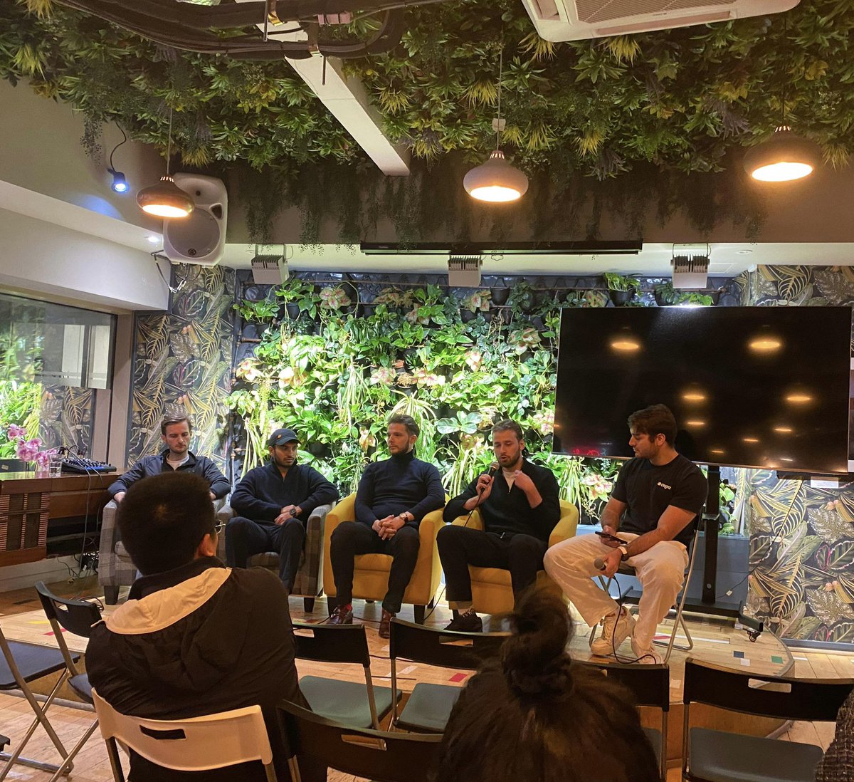 adam_bawi's tweet photo. Had blast hosting the DeFi panel at our ETH London mixer last week🔥

Great insights shared on paving the way for defi to achieve greater heights. Excited for this next phase.

Thanks for hopping on @_LewisHarland_ @maplefinance @LawyerTool @serjxyz 

S/o to cosponsors: @API3DAO @hexens @get_brunch