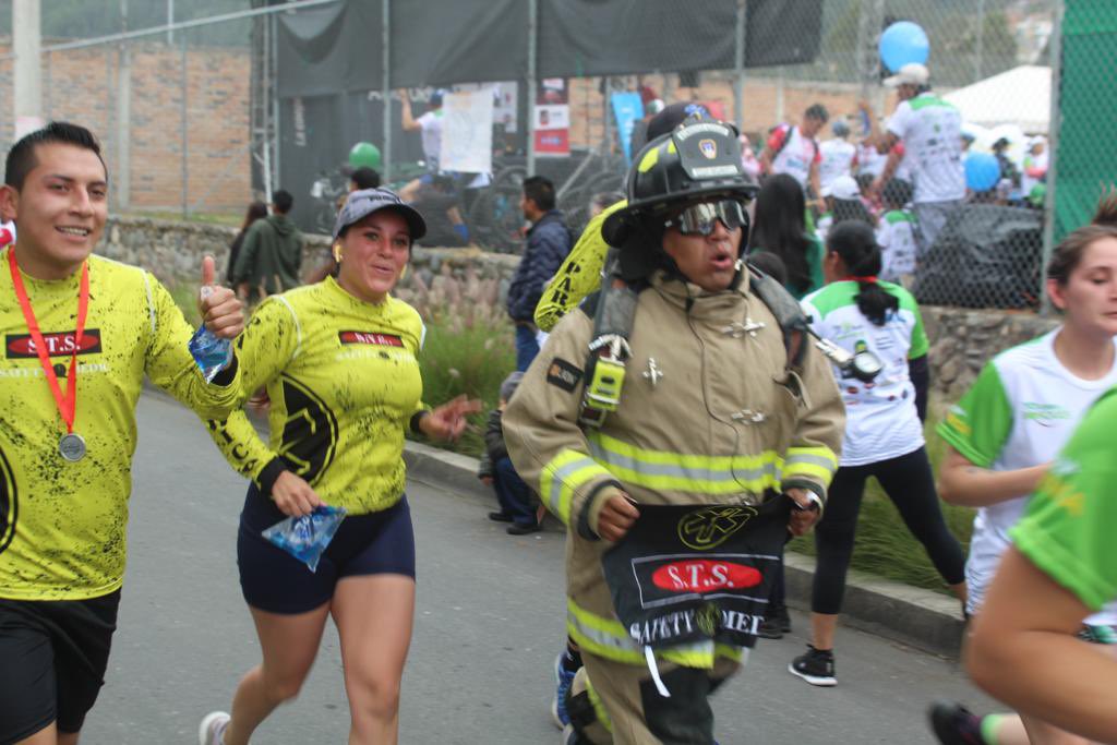 jennybermeom's tweet photo. #YoCuidoLosBosques 

🏃‍♀️Participamos de la Carrera B6K del Benemérito Cuerpo de @Bomberos_Cuenca, con el objetivo de concientizar sobre el cuidado de los bosques de nuestro cantón. https://t.co/iKoL7nrnwg
