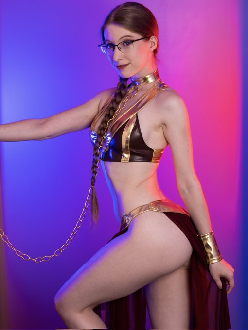 Have you seen my NEW Slave Leia Squirting Dildo Video? 💦  Come see me in my costume tonight!💙⛓️❤️ https://t