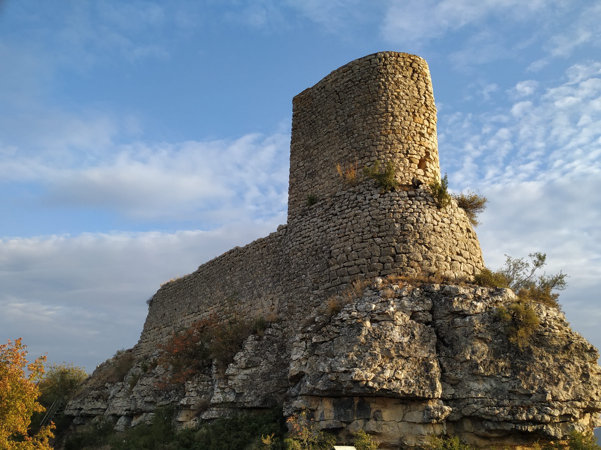 mggavara's tweet photo. 🏰Els quatre últims castells que he visitat: els de Mur, Guàrdia de Noguera, Àger i la Baronia de Sant Oïsme
🧵#castellscatalans #PallarsJussà #LaNoguera https://t.co/Y6NE2rjrzH