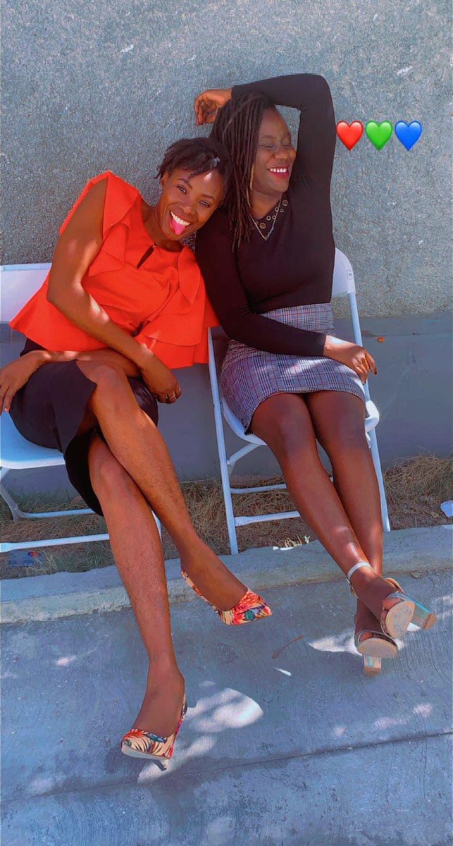 StphanieCharle2's tweet photo. Souri,kriye 
Mwen la apiye 
Janmen yon rival, men yon sè 
Yon konpay 🫶🏿🖤
#Mwenla 🥰
#BIB🖤✊🏿 https://t.co/dFWZQNp0X1
