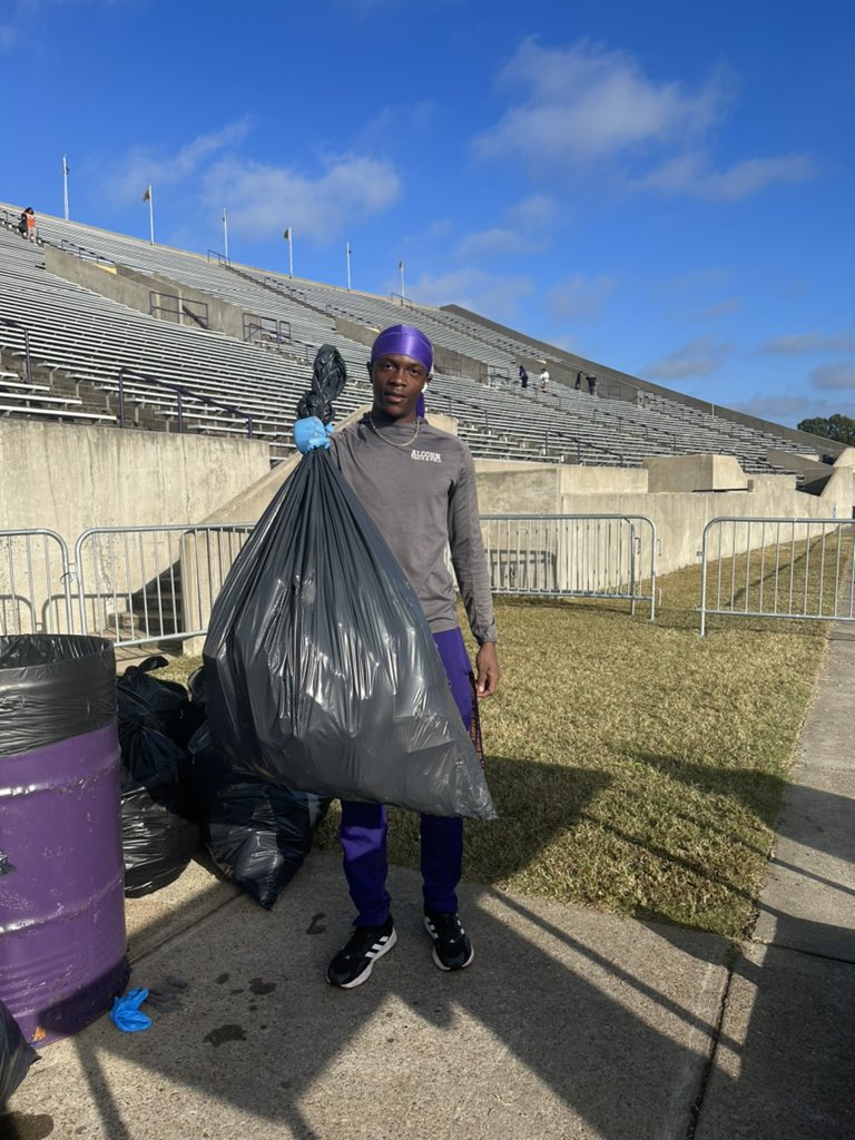 Impact_CSO's tweet photo. Sunday’s are for Service! 💙💚

On behalf of the IMPACT Family 🌎 we would like to thank everyone for coming out to this morning’s stadium cleanup! Be on the lookout for service letters and more events to come. 👀 https://t.co/4fSz2YXZKD