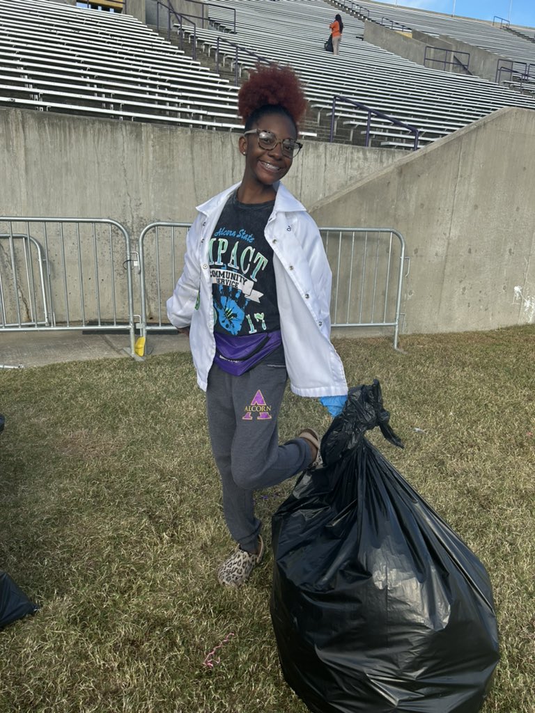 Impact_CSO's tweet photo. Sunday’s are for Service! 💙💚

On behalf of the IMPACT Family 🌎 we would like to thank everyone for coming out to this morning’s stadium cleanup! Be on the lookout for service letters and more events to come. 👀 https://t.co/4fSz2YXZKD
