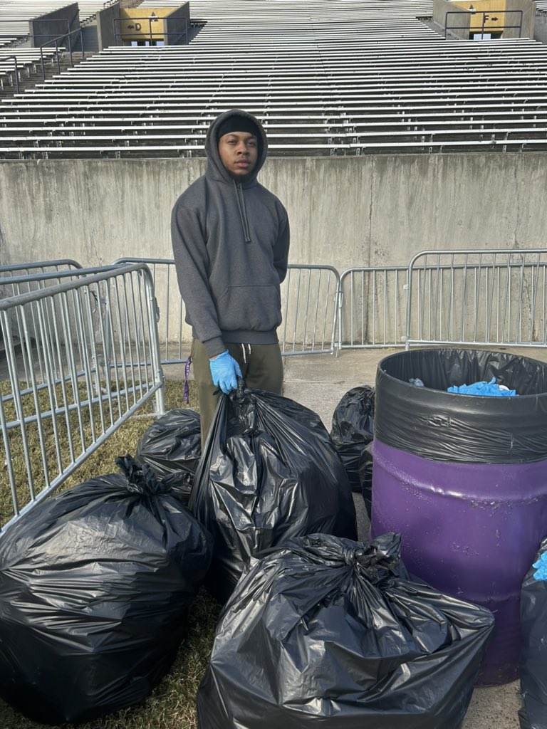 Sunday’s are for Service! 💙💚

On behalf of the IMPACT Family 🌎 we would like to thank everyone for coming out to this morning’s stadium cleanup! Be on the lookout for service letters and more events to come. 👀