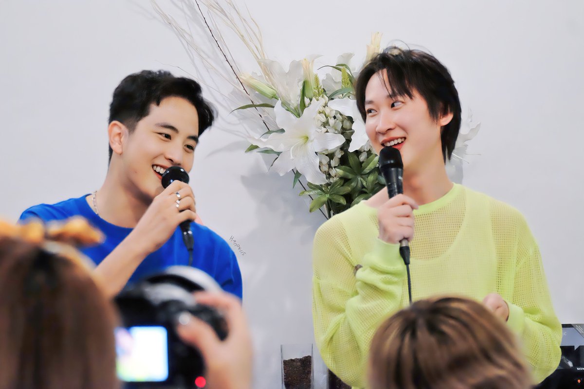 HaNoKiis's tweet image. ขอให้ทุกๆวัน คุณทั้งสองพบเจอกับรอยยิ้มที่จริงใจเสมอ มีความสุขให้เยอะๆ ก้าวผ่านอุปสรรคทุกอย่างไปได้อย่างง่ายดาย  อยากทำอะไรทำเลย มีคนคอยซัพพอร์ตพวกคุณอยู่ตรงนี้ไม่ไปไหนแน่นอน 
🍀🍀🍀
@aloneww
@ooreops 
#Aloneww #Oreops
#NewOหมูทะParty 
 #MoothawithNewO