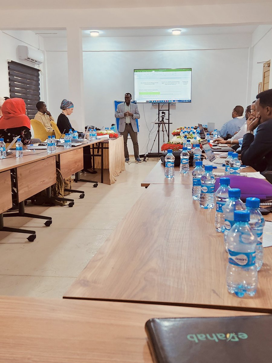 Minister <a href="/garaadsomali/">Garad Qowqabo</a>  and DG <a href="/Rashidmabdi/">Abdirashid M. Abdi</a> attended Joint Planning Workshop of FGS/FMS Ministries of
Fisheries and FAO. During the workshop the Ministries were presented a 3 year plan for the fishery sector.