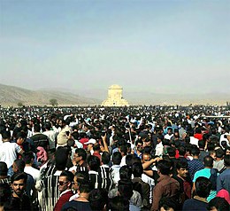 esmaeils672's tweet photo. هفت آبان هفت سال پیش، اولین روز ظهور تغییرات بزرگی بود که در طول سال‌ها، زیر پوست جامعه ایران اتفاق افتاده بود. همون روزها، بسیاری از اصلاح‌طلبان سعی در کوچک نشان دادن این ماجرا یا تحقیر و تمسخر این مردم داشتند؛ اما در نهایت آنچه به زباله‌دان تاریخ سپرده شد، اصلاح‌طلبی بود! https://t.co/vQMdfOQizO