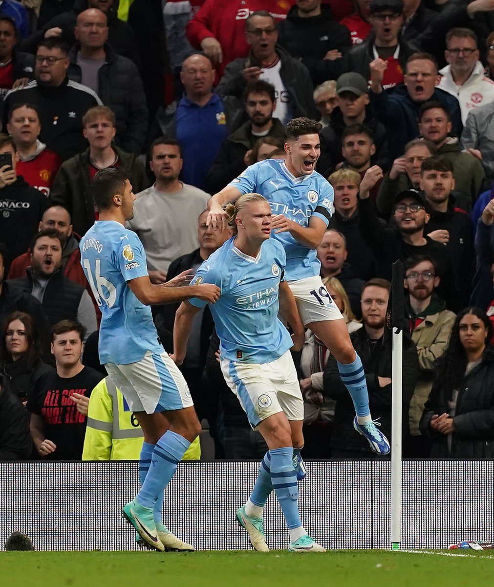 _BeFootball's tweet photo. MANCHESTER IS BLUE 💙
