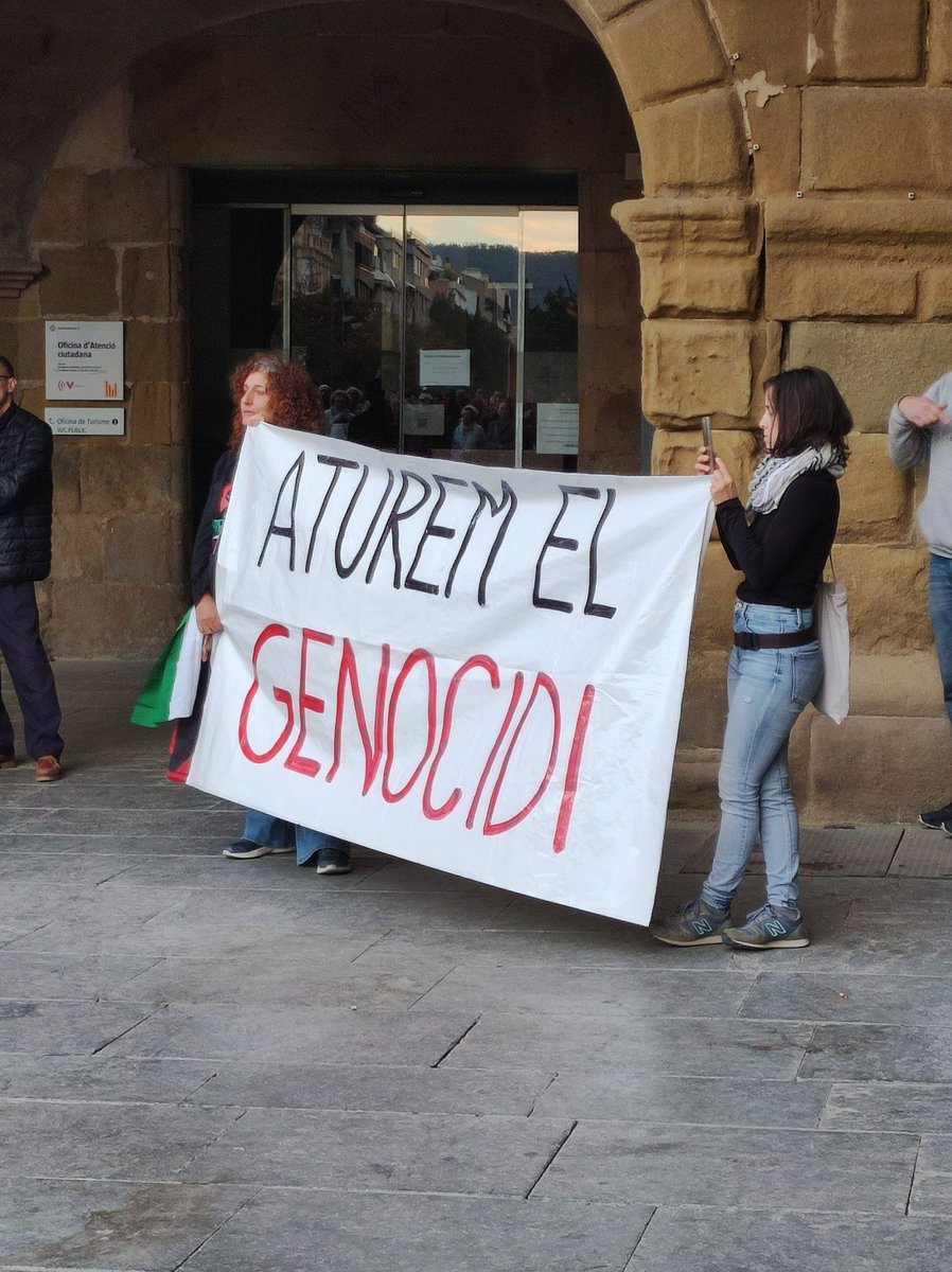 Laura Arau فلسطين حرة tweet media