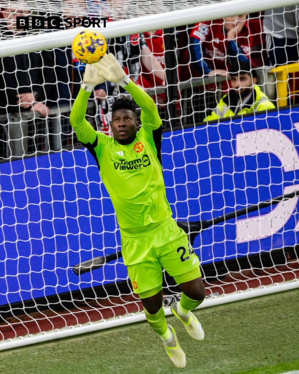 BBCMOTD's tweet image. This man made eight saves and his team lost 3-0 😬

#MUNMCI