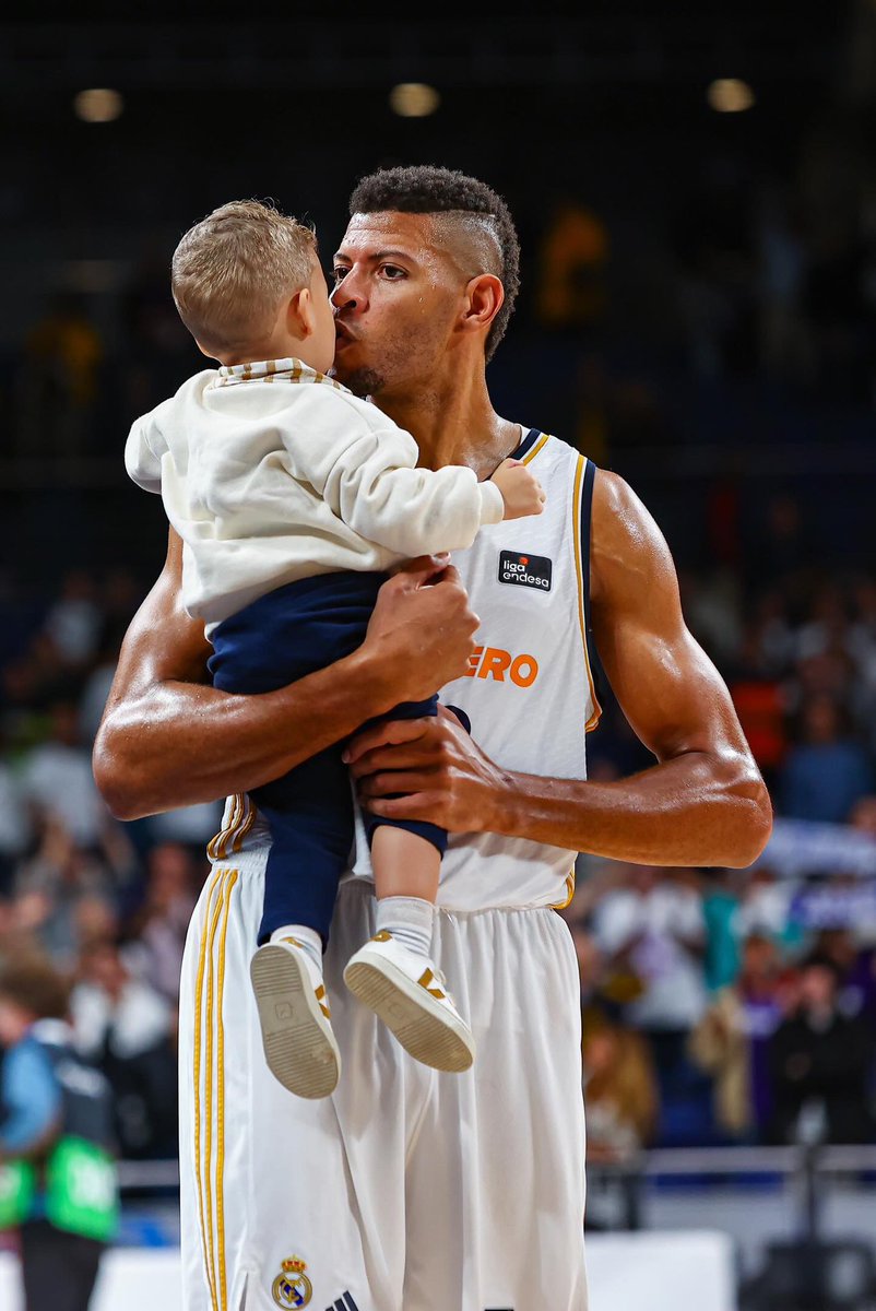 Edy Tavares tweet media
