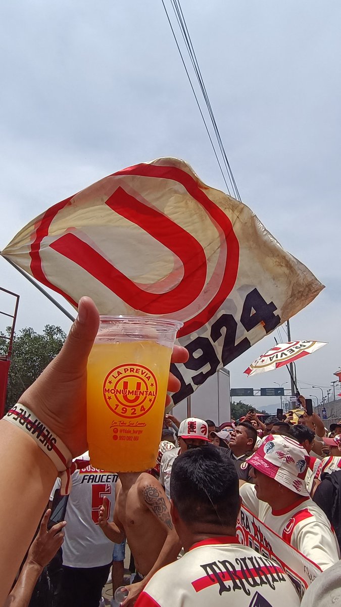 Hoy más unidos que nunca 🤝💯💪
Con <a href="/Universitario/">Universitario</a> hasta el final 🫡

#Universitario #ConLaUHastaElFinal #cremayguinda #ydaleburger #lapreviamonumental