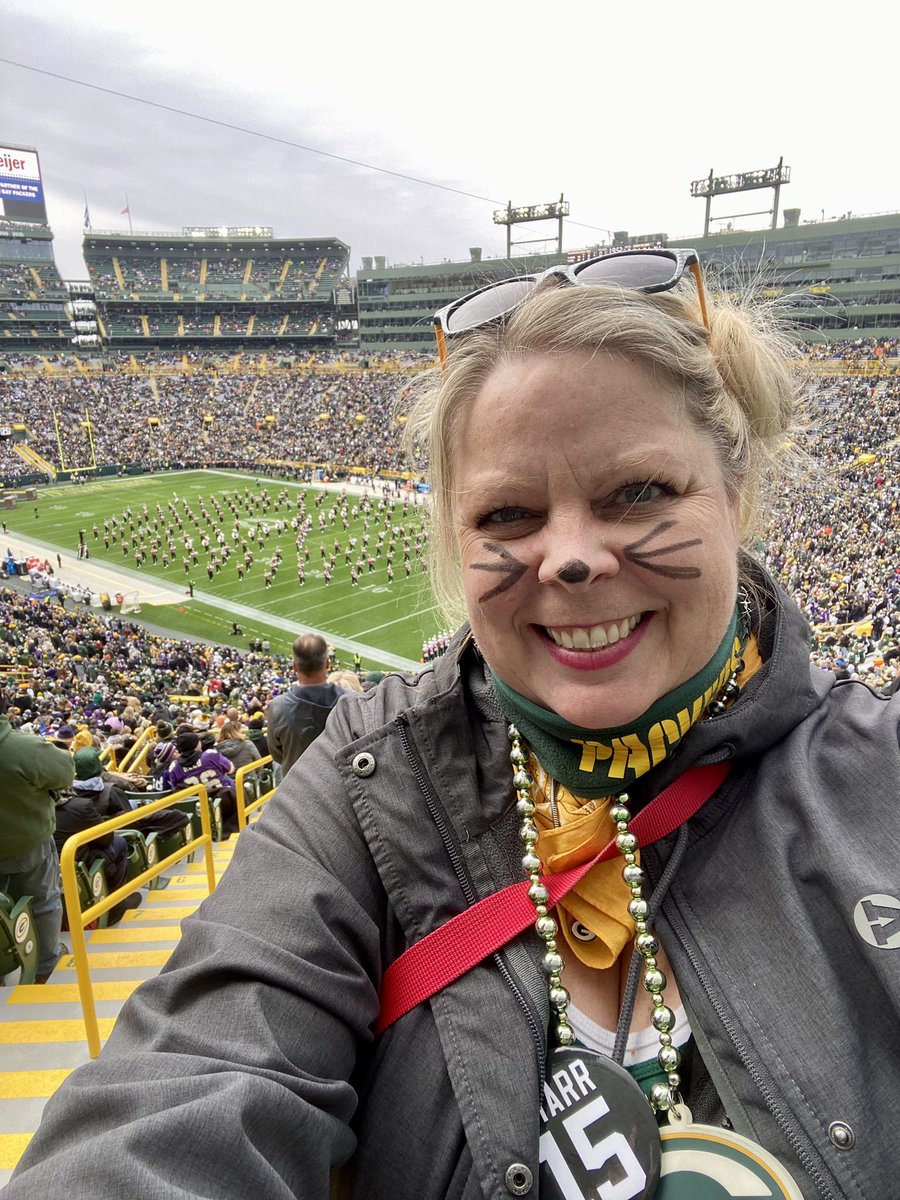 jgieryn's tweet photo. The Wisconsin band is here! 👏❤️ #GetLoudLambeau @packers https://t.co/1Ulmgzb2po