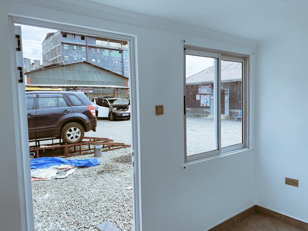 HazonHq's tweet photo. Container Based solutions. 
Are you seeking an Office Space that aligns with your business needs? Our team is here to collaborate and craft the perfect workspace solution for you and your team
.
.
📞 +254 745 913 775
#fabrication #Kenya #modularspace
King Charles Murkomen #MUNMCI https://t.co/dy6OjcJD6B