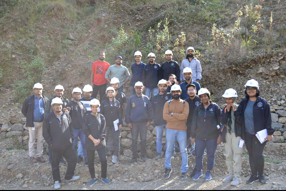 coedmm's tweet photo. CoEDMM organized fieldwork for students of Landslides course: Identification of types of landslides, rock strength, strike &amp; dip of outcrops, field density, and ERT for subsurface identification. Thanks to @SPPradhan17  for support and @srikrishnaniitr for leading the fieldwork. https://t.co/x0LSm6UE1W