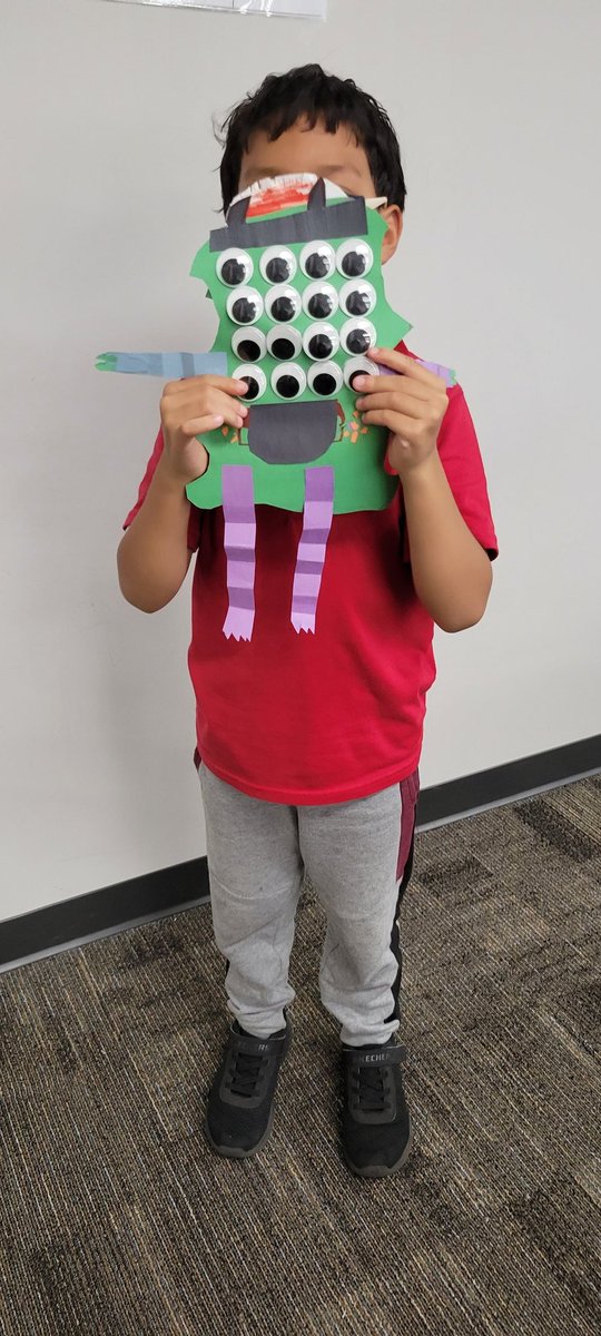 andre3christie's tweet image. My students are &quot;arrazing!&quot; Multiplication is fun! #andrespirit #CFISDMath