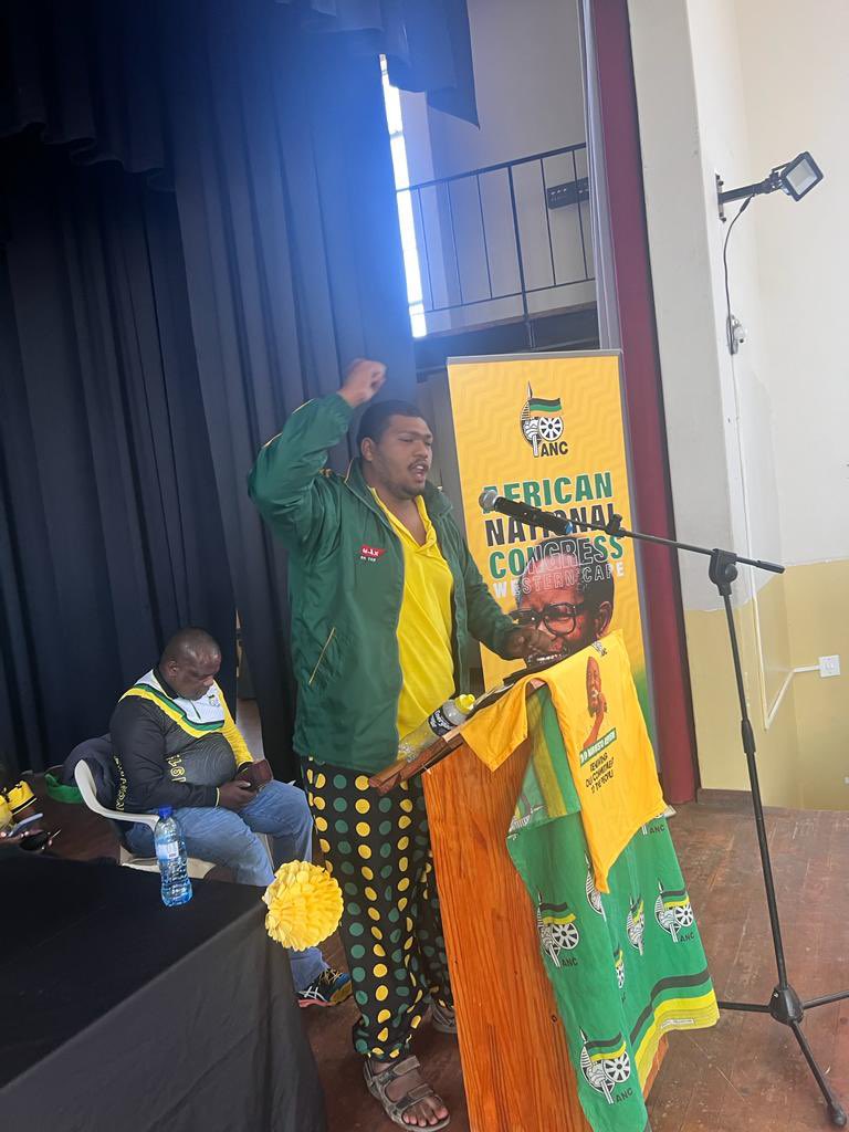 myancwc's tweet photo. Youth League Overberg Regional Convenor, Griffon Damon delivers a message of support at the Overberg #2019ANCManifestoReview in Grabouw.
#RegisteredToVoteANC 
#ANCAtWork https://t.co/XR7KH4H4m5