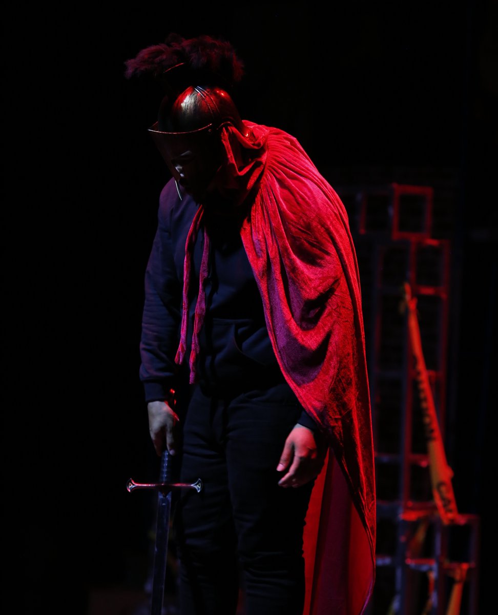 DoctorMicah's tweet photo. I'm on a mission to tell stories that bring hope, joy, and healing through writing and acting. I am playing MacDuff from that Scottish play... you know the one. BTW my photographer was on 10.  ⁠
#neverhadafriend #DoctorMicahJohnson #Act #TheaterExperience  #Monologue https://t.co/HyzB8IXJyL