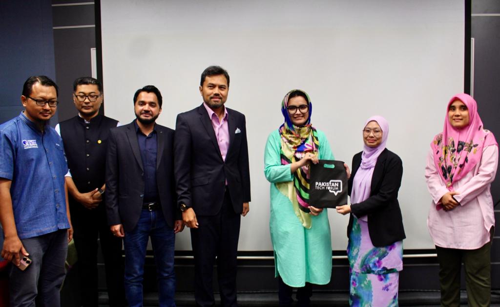 paktechforum_'s tweet image. In an atmosphere of knowledge sharing, we explored how Pakistan and Malaysia can collaborate for mutual benefit. The synergy between our educational and workforce sectors promises a bright future of innovation and progress.

#TechInnovation #MelakaUITM #PakistanTechForum #PTF
