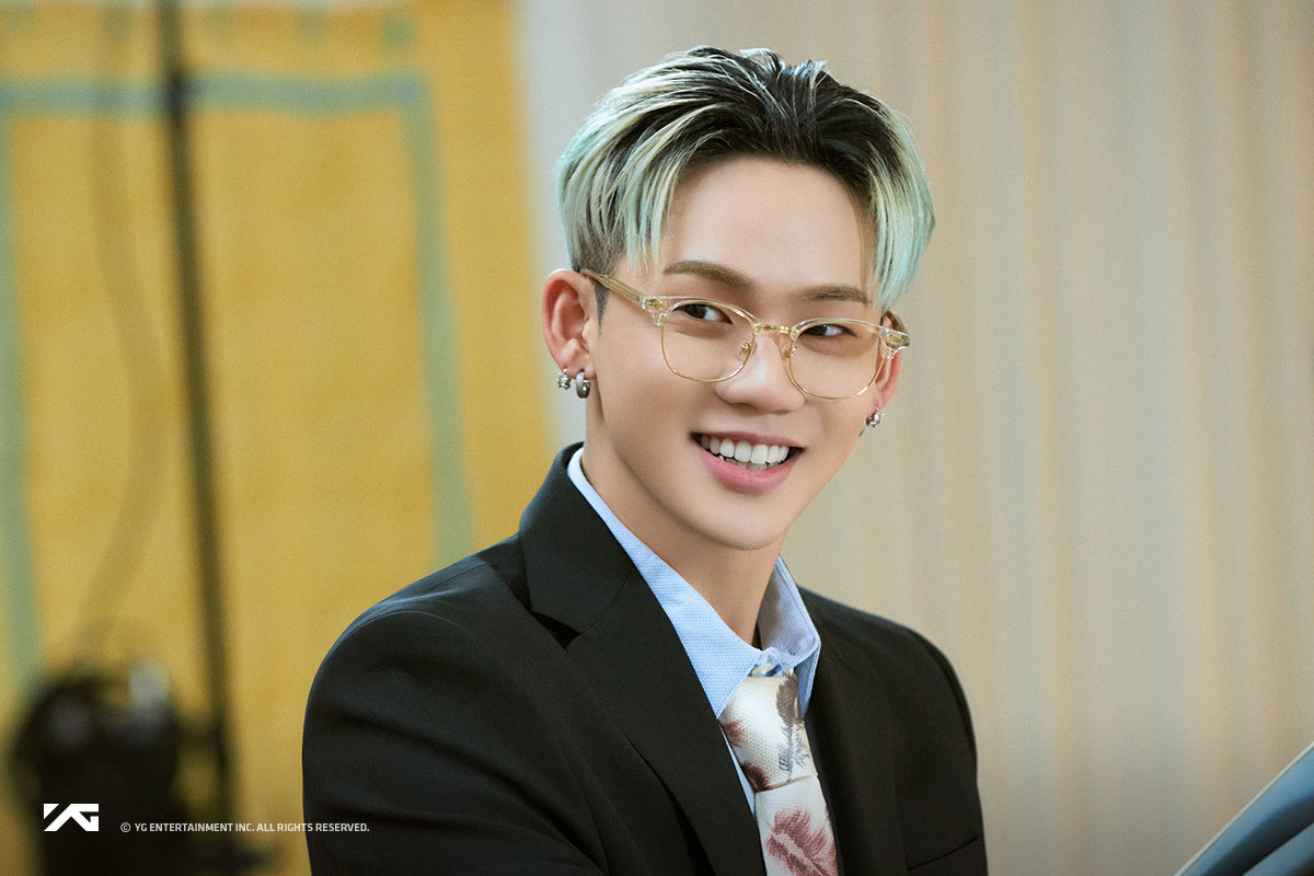 Everyone here’s a little sneak peek of my photo cut for the upcoming Treasure Map episode 64! I can’t wait to show you all what we’ve been up to on this episode, but for now i want you to enjoy this little preview. What do you think we’re getting into? Your boyfriend is Treasure.