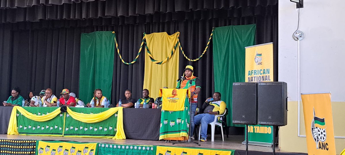 myancwc's tweet photo. SANCO Overberg Coordinator, Thanduxolo Hoza address the Overberg #2019ANCManifestoReview in Grabouw.
#RegisteredToVoteANC 
#ANCAtWork https://t.co/3Dcn5eit18