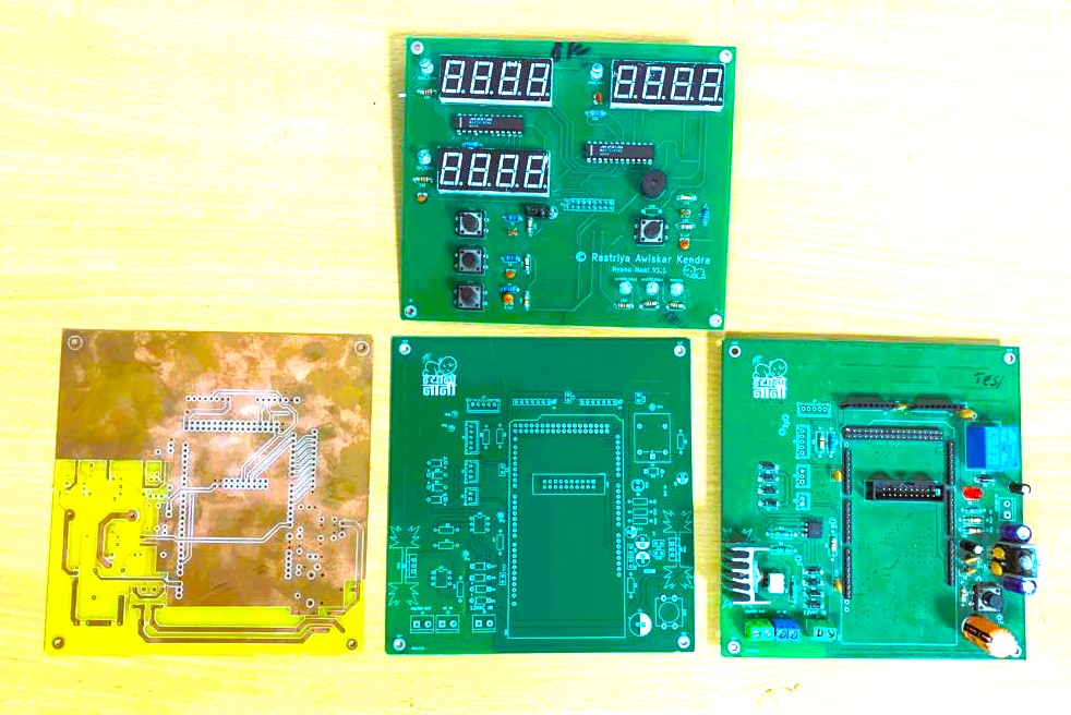 MahabirPun's tweet image. PCB अर्थात प्रिन्टेड सर्किट बोर्ड बनाउन चाहनेहरुले सम्पर्क गर्नु होला । त्यो बोर्ड भनेको  के हो भन्ने थाहा नहुनेहरुलाई जानकारीको लागि तल फोटो दिइएको छ र सो फोटो हेरेर थाहा पाउनु होला । अब छिट्टै त्यस्तो काम सुरु हुनेछ ।🙏🙏🙏
पोखराको सिम्पानीमा राष्ट्रिय आविष्कार केन्द्रले…